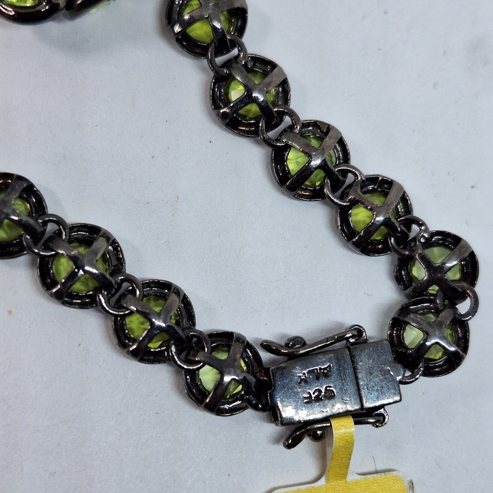 SS Peridot 13.6 gr bracelet - Picture 6 of 9
